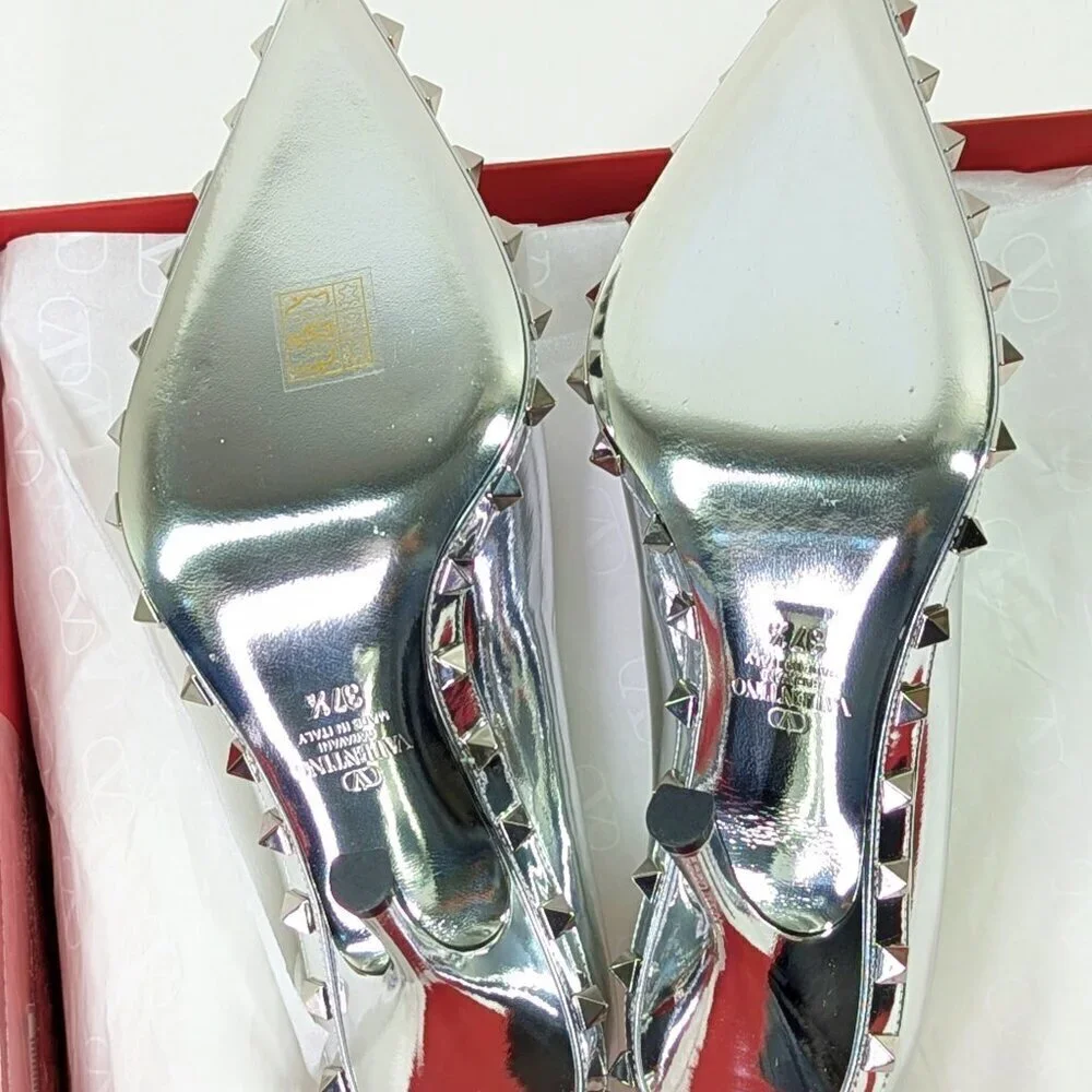 Valentino Garavani Women's Pointed Toe Rockstud Pumps Silver Sz 37.5 MSRP $1,390